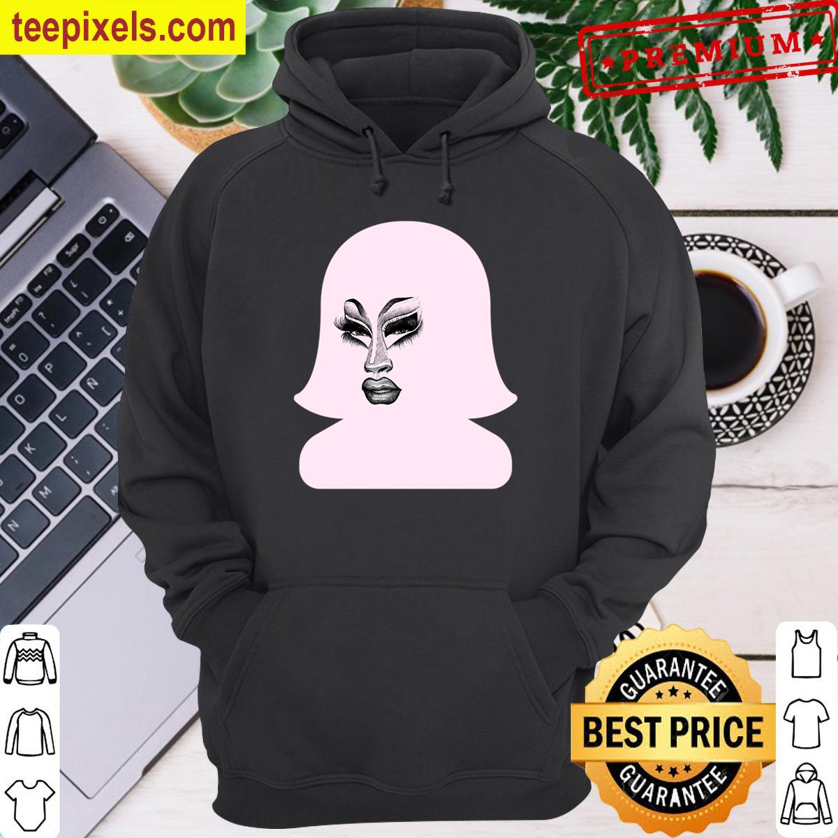 Trixie-helmet- Tee Shirt